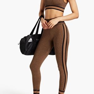 The Upside Aurora Set (Bra + Leggings)